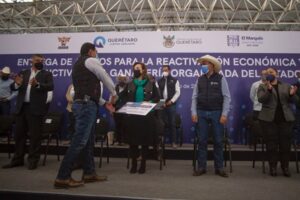 Gobierno de Querétaro entregó 15 mdp para apoyo al sector ganadero