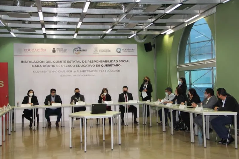 INEA y SEDEQ combaten el rezago educativo en Queretaro 2