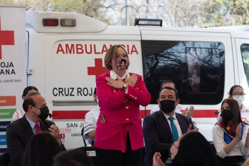 RECONOCE ROBERTO CABRERA LABOR DE LA CRUZ ROJA