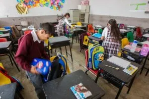 Finaliza horario de temporada invernal en primarias públicas de Querétaro