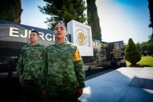 Gobernador Mauricio Kuri reconoce la labor del Ejército Mexicano 2 Gobernador Mauricio Kuri reconoce la labor del Ejército Mexicano
