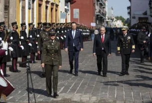 Mauricio Kuri y AMLO conmemoran el 105 Aniversario de la Constitucion de 1917 2