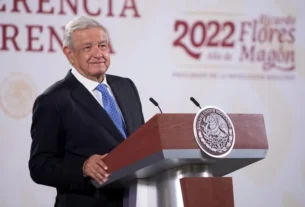 AMLO refrenda compromiso para dar justicia a los 43 normalistas de Ayotzinapa 2