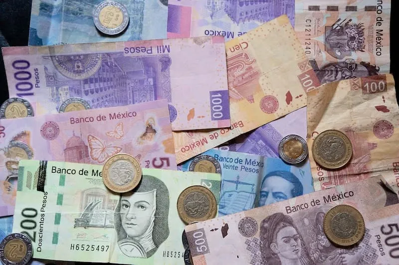 Asegura AMLO que peso mexicano se fortalece durante administracion de la 4T 2