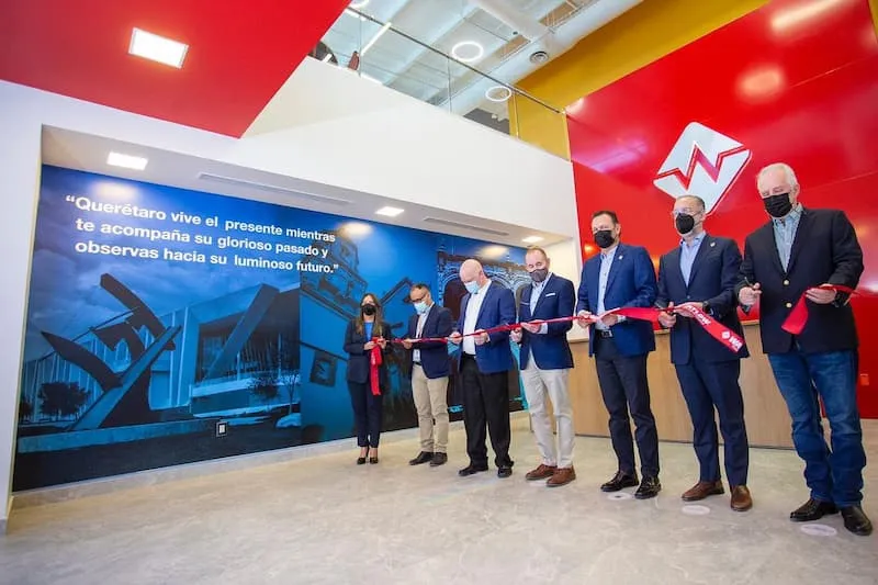 Mauricio Kuri asiste a la inauguracion de la Cuarta Planta Watlow Mexico en Queretaro 3