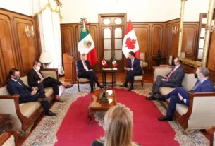Mauricio Kuri sostiene reunion con embajador de Canada en Mexico 1
