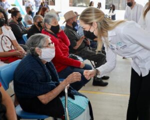 DIF Estatal hizo entrega de aparatos auditivos y ayudas funcionales en Amealco y Ezequiel Montes