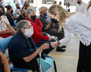 DIF Estatal hizo entrega de aparatos auditivos y ayudas funcionales en Amealco y Ezequiel Montes