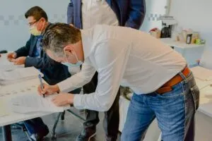 Enrique Correa y Manuel Pozo presentan iniciativa para individualizar tomas de agua en condominios