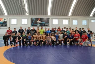 Luchadores de Brasil y Puerto Rico entrenan en Queretaro