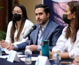 Presentan convocatoria para entrega de apoyos a estudiantes de preparatoria en Querétaro 3 Presentan convocatoria para entrega de apoyos a estudiantes de preparatoria en Querétaro