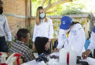 DIF Estatal inicia programa Nosotros Vamos en Pinal de Amoles 2