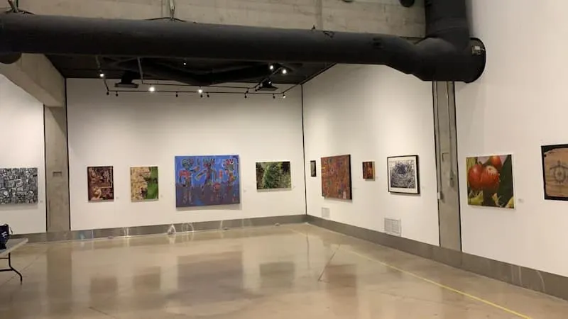 Exposicion colectiva Encuentros Fortuitos Entre Colores y Formas llega al CECEQ 2