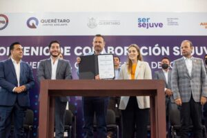 Mauricio Kuri asistió a firma de convenio entre Aldeas Digitales Alibaba y SEJUVE