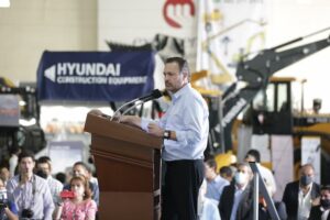 Mauricio Kuri asistió a la Expo Construcción edición 2022