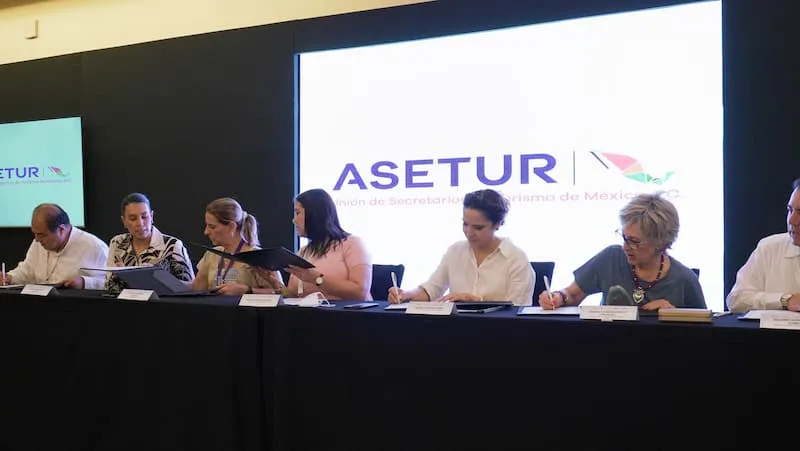 Queretaro firma convenios en materia de turismo durante Tianguis Turistico Acapulco 2022 1
