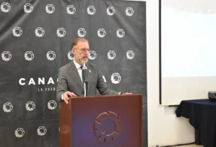 SEDESU presenta programas al Consejo de CANACINTRA Queretaro 1
