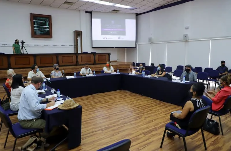 UAQ analiza iniciativas de Ley de Aguas para el Estado de Queretaro 1