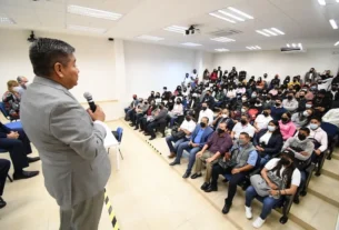 UTEQ recibe a estudiantes de bachillerato en la Semana Universitaria 2