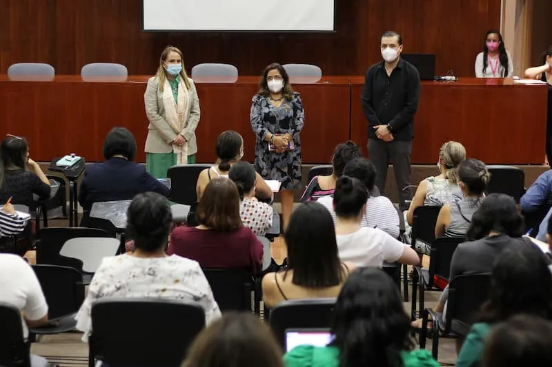 Fiscalia capacita a personal del IQM sobre medidas de proteccion a victimas