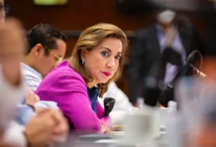 Funcionarios de Queretaro y UAQ dialogan sobre Ley que Regula la Prestacion de Agua