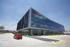 Inauguran nuevo corporativo Santander “Distrito Querétaro”