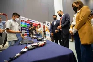 Mauricio Kuri asistió a la presentación del programa Sectorial de Educación en Querétaro 2 Mauricio Kuri asistió a la presentación del programa Sectorial de Educación en Querétaro