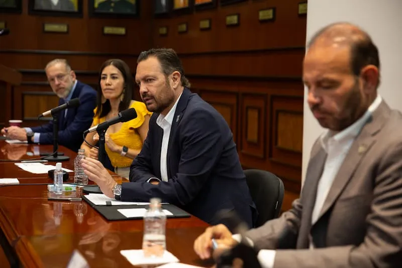 Mauricio Kuri presenta Programa Contigo Seguro de Desempleo en Queretaro 2