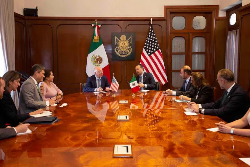 Mauricio Kuri se reune con Kenneth Lee Salazar embajador de Estados Unidos en Mexico 1