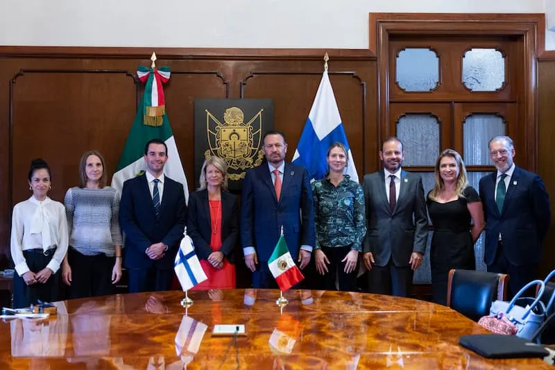 Mauricio Kuri se reune con delegacion diplomatica de Finlandia 2