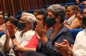 Presentan “Tierra Viva”, producción cinematográfica de la UAQ 2 Presentan “Tierra Viva”, producción cinematográfica de la UAQ