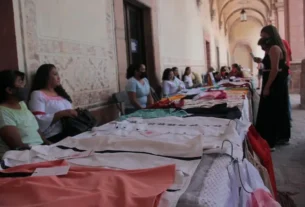 Presentan bazar artesanal Ar Tai en el Centro de las Artes de Queretaro 2