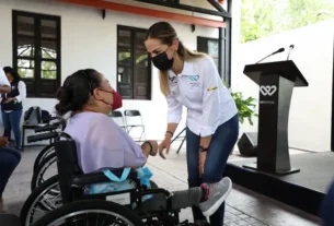 Car Herrera hizo entrega de apoyos funcionales en Landa de Matamoros y Jalpan 1 1