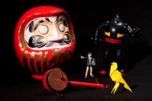 Cultura japonesa llega al CEART a través de juguetes tradicionales