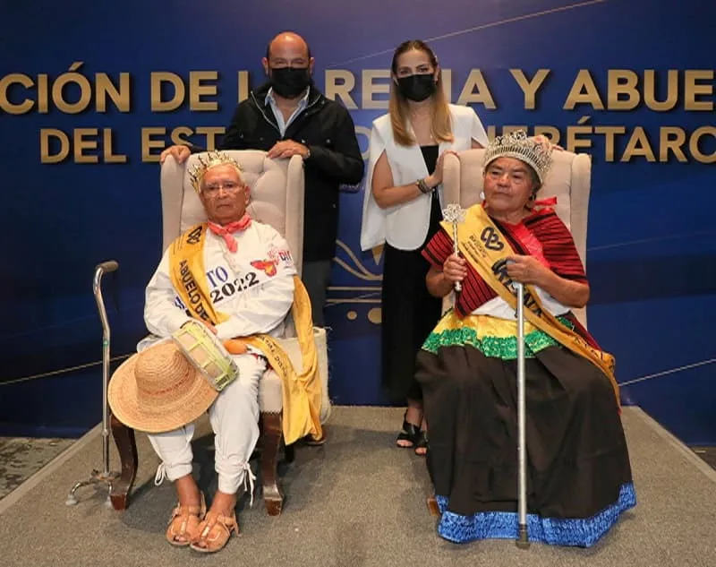 DIF Estatal de Queretaro elige a Reina de la Tercera Edad y al Abuelo de Oro 2022 2