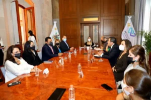 DIF Estatal firma convenio con universidades para apoyar a adultos mayores de Querétaro 2 DIF Estatal firma convenio con universidades para apoyar a adultos mayores de Querétaro