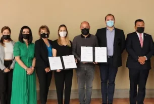 DIF Estatal firma convenio con universidades para apoyar a adultos mayores de Queretaro 2