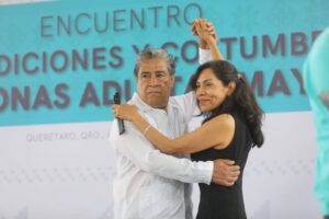 DIF Estatal fomenta preservación de culturas y tradiciones con los adultos mayores de Querétaro