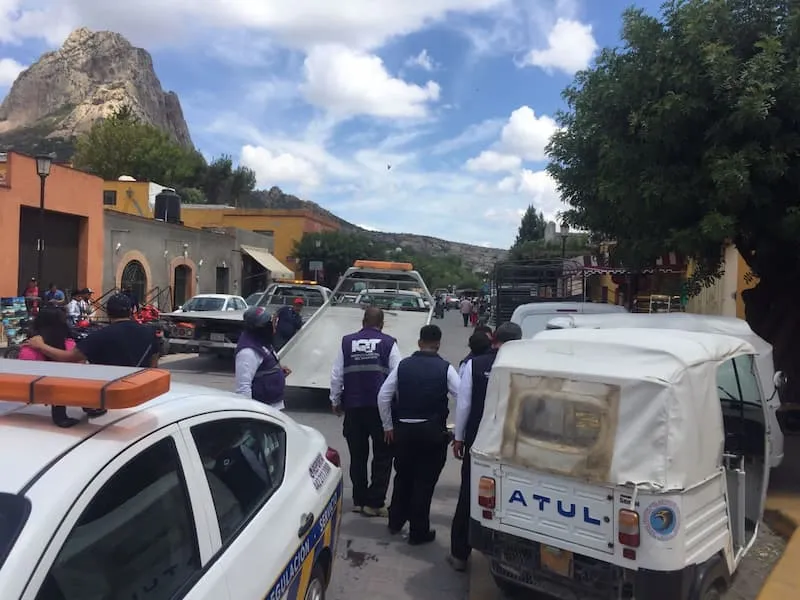 IQT aseguro 3 unidades durante operativo contra servicio irregular en Bernal 1