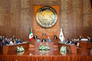 Mauricio Kuri asistió a Informe de Actividades de la LX Legislatura del Estado 2 Mauricio Kuri asistió a Informe de Actividades de la LX Legislatura del Estado