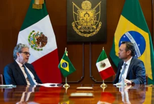 Mauricio Kuri recibe a Fernando Coimbra Embajador de Brasil en Mexico 2
