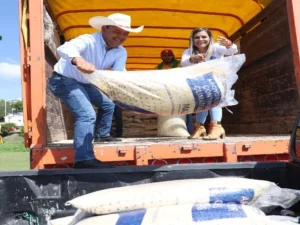 SEDEA entregó 44 toneladas de maíz para consumo humano en Corregidora 3 SEDEA entregó 44 toneladas de maíz para consumo humano en Corregidora