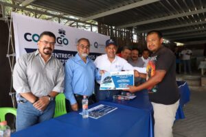 SEDEA entregó apoyos a productores acuícolas y pesca del semidesierto de Querétaro