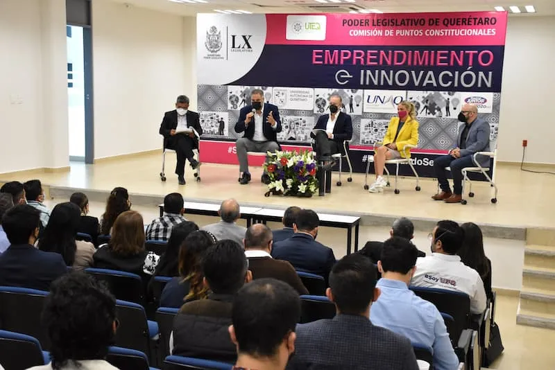SEDESU encabezo el Foro de Emprendimiento e Innovacion 1