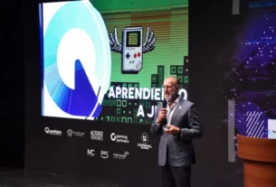 SEDESU presento ponencia Aprendiendo a Jugar en el Queretaverso 1