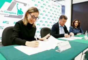 UTC y empresa Cartones Ponderosa firman convenio 2
