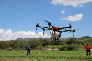 Unidad de Riego San Pablo de Tolimán recibe dron por parte de SEDEA