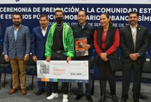 Entregan premiacion de Concursos de la Comunidad Estudiantil Paseo 5 de Febrero 2