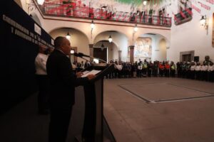 Gobierno de Querétaro reconoce a personas e instituciones dedicadas a proteger la vida de los demás