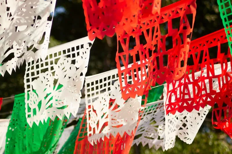 Protegete del COVID 19 y usa el cubreboca durante festejos patrios en Queretaro